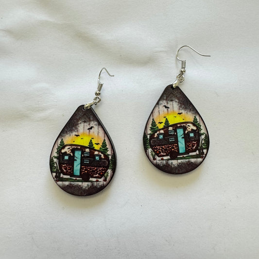 Camper 5 Finished Earring