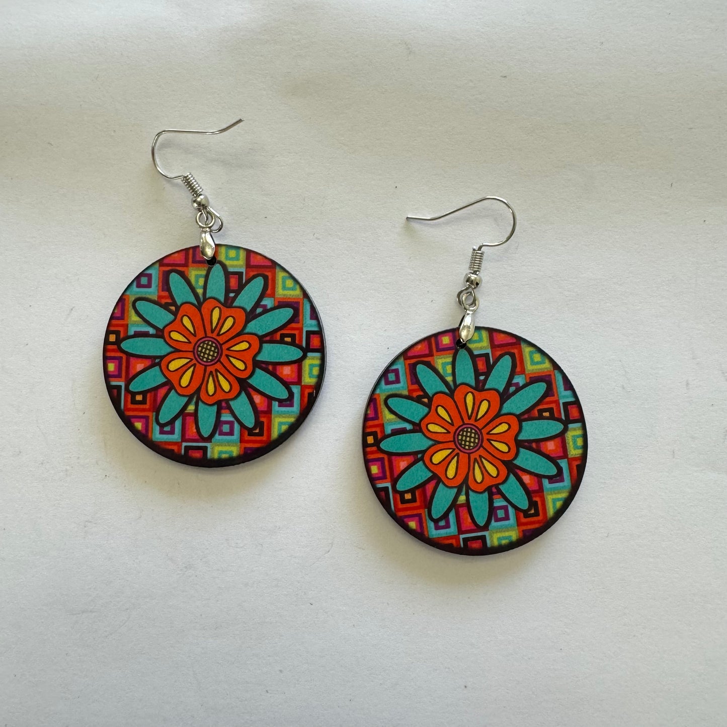 Groovy 1 Finished Earring